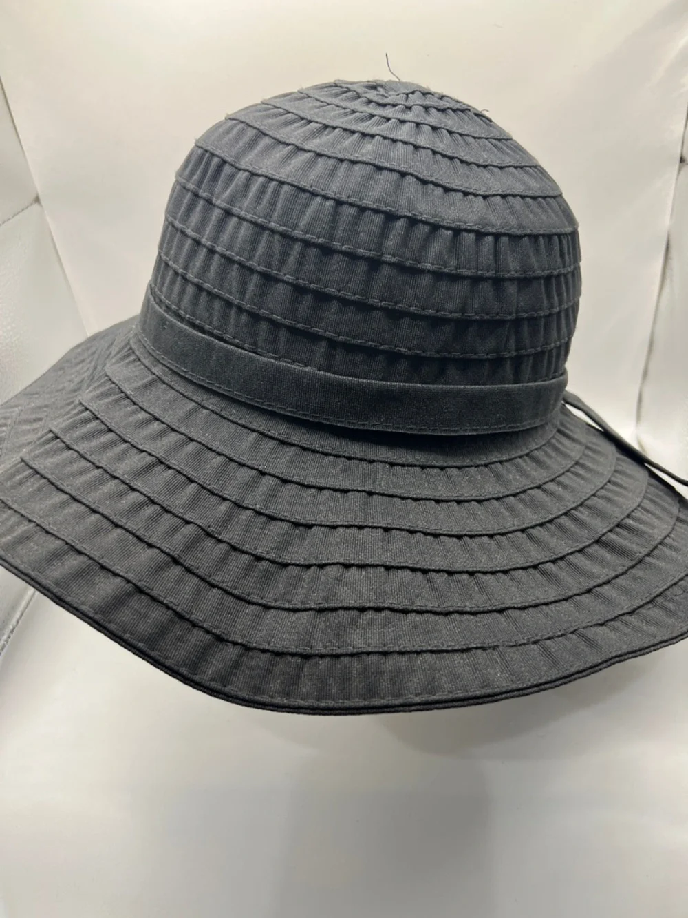 038. NWOT. Scala Wide Brim Sun Hat Black